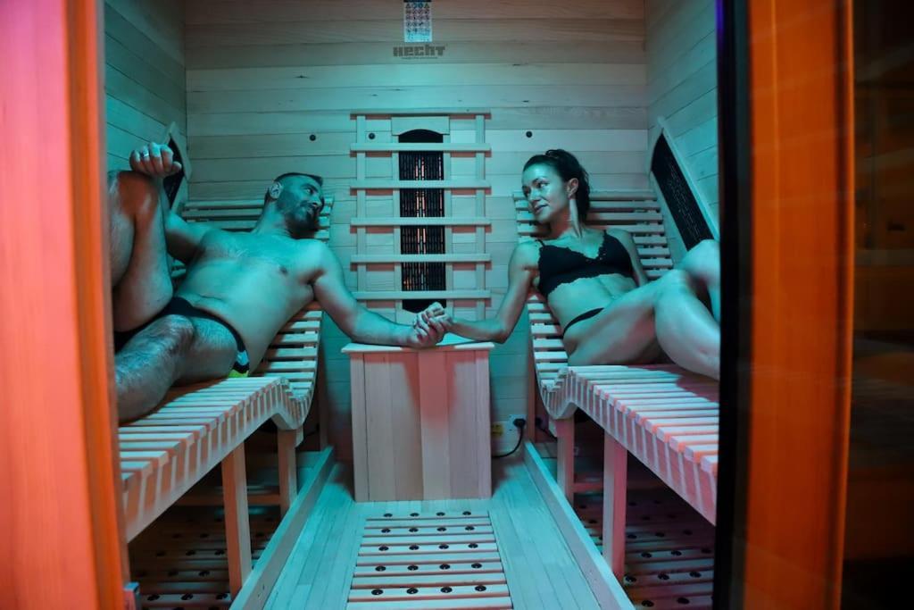 Love Room Unique - Sauna / Jacuzzi Charleville-Mezieres Ngoại thất bức ảnh