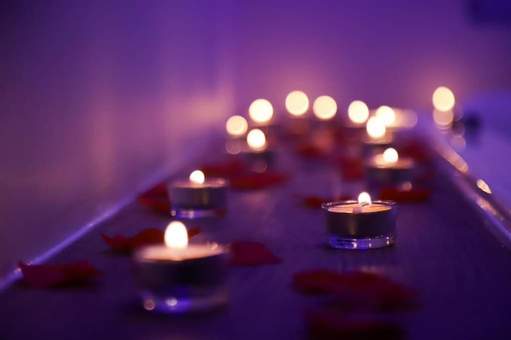 Love Room Unique - Sauna / Jacuzzi Charleville-Mezieres Ngoại thất bức ảnh